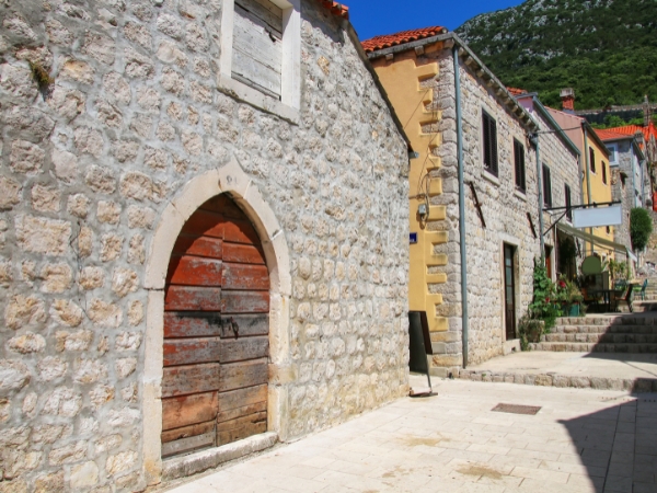 A Guide to Exploring the Pelješac Peninsula